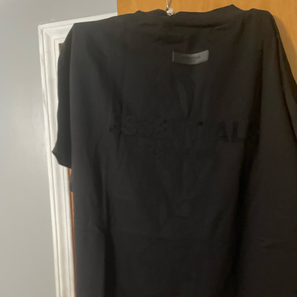 Essential shirt - Picture 2 of 6